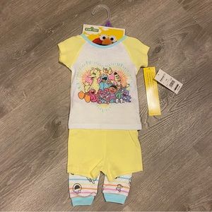 NWT Sesame street 3ct pajama set: t-shirt, shorts, pants 12M